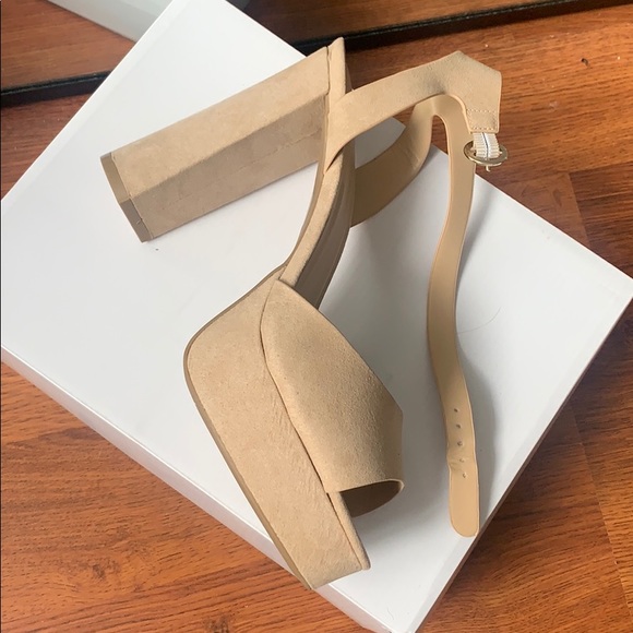 Nude platform heels - Picture 2 of 4
